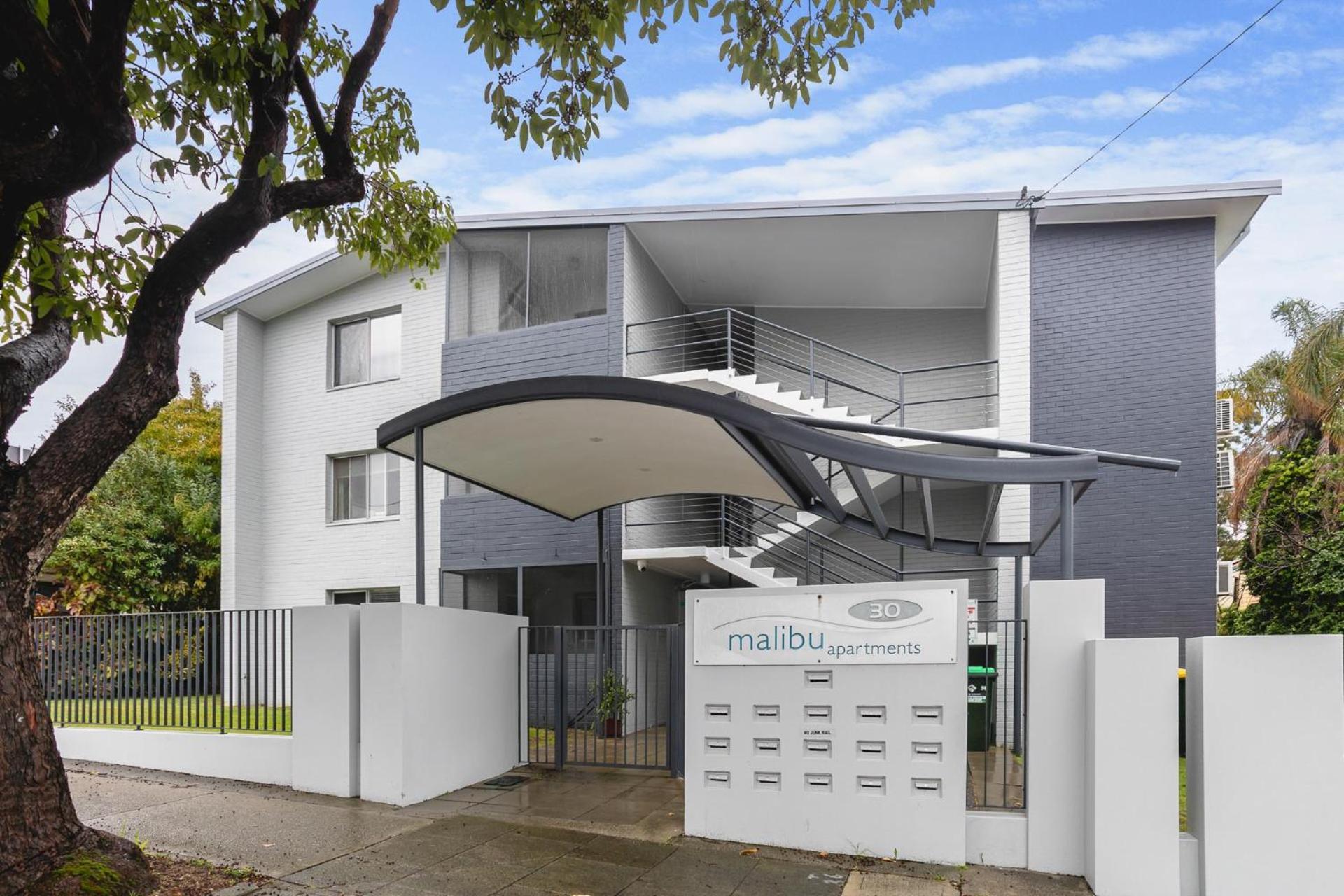 Malibu Apartments - Перт Экстерьер фото