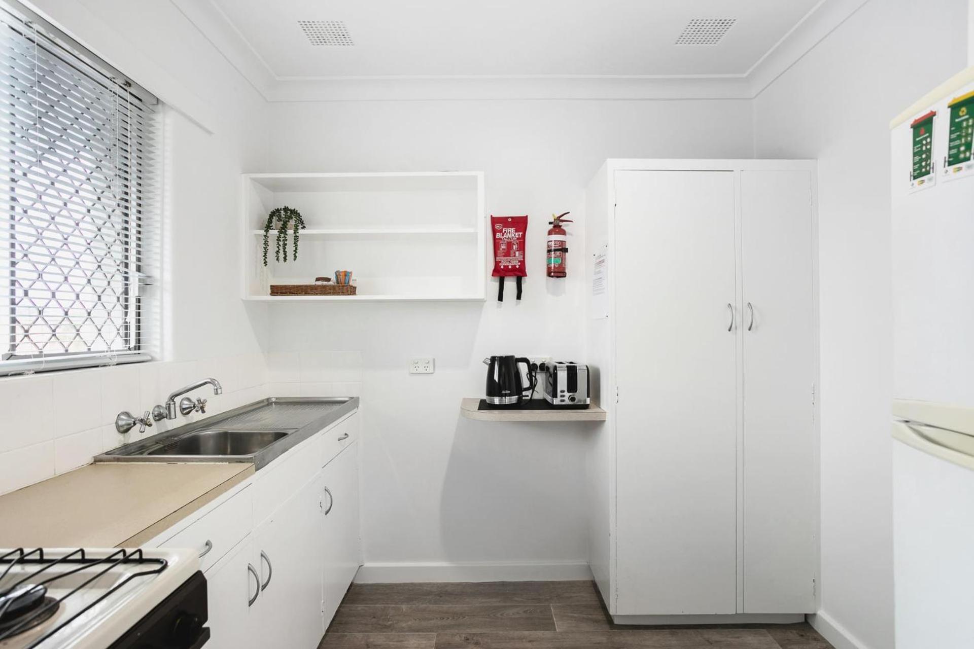 Malibu Apartments - Перт Экстерьер фото