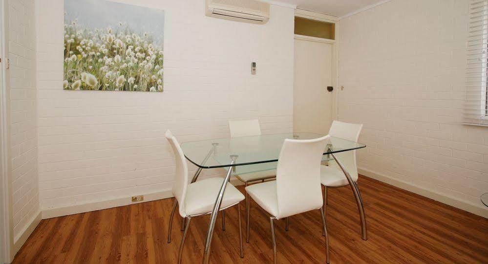Malibu Apartments - Перт Экстерьер фото